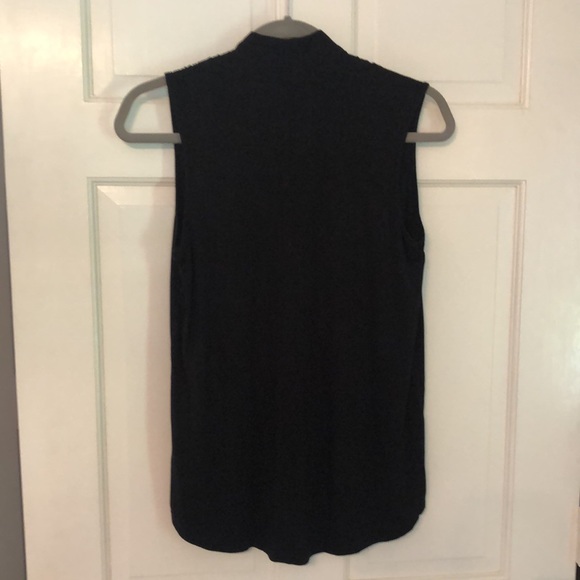 Top - Picture 2 of 3